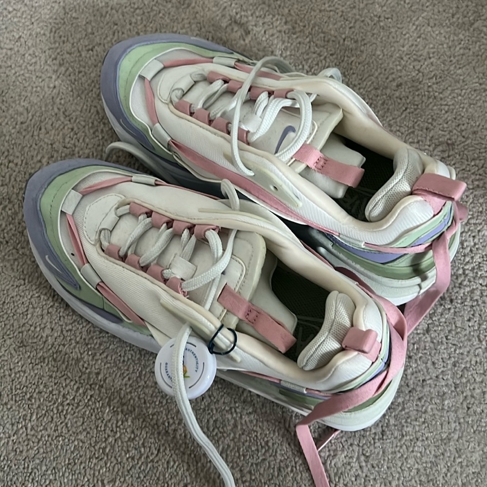 Nike air max furyosa - summit white and honeydew women’s size 8.5